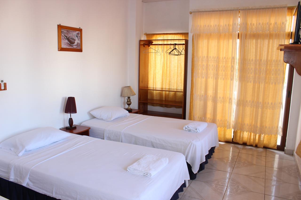 Galapagos Best Hostel Puerto Ayora  Ngoại thất bức ảnh