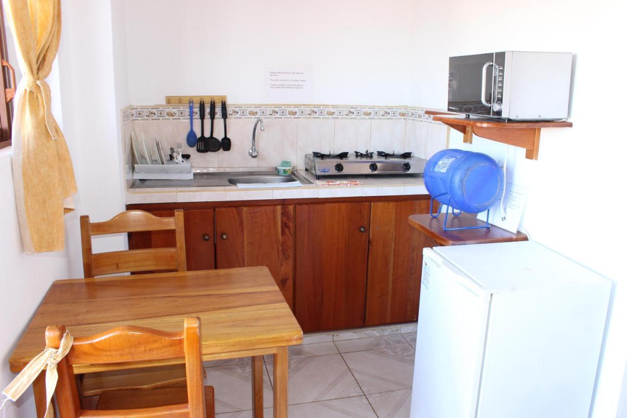 Galapagos Best Hostel Puerto Ayora  Ngoại thất bức ảnh