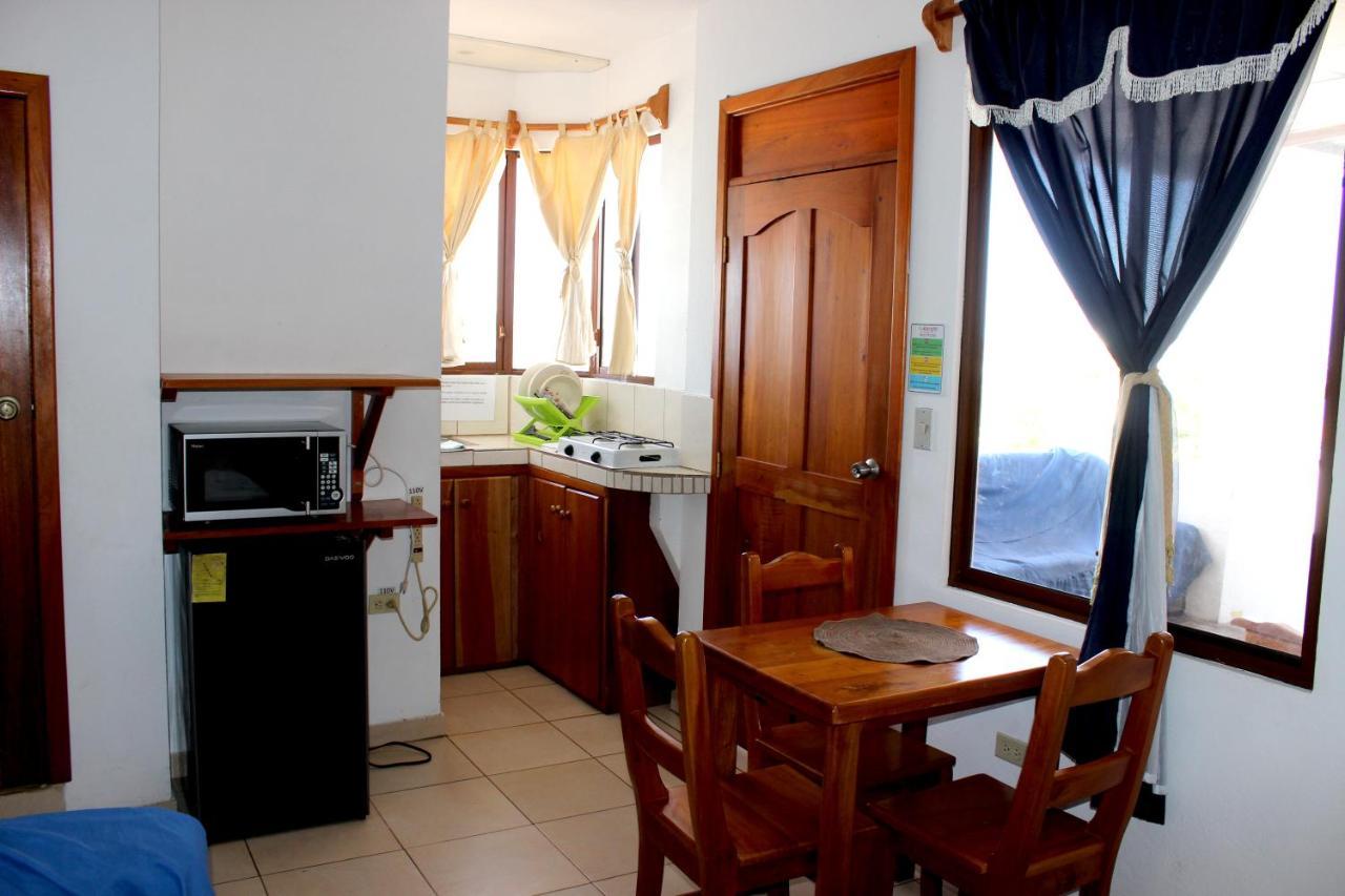 Galapagos Best Hostel Puerto Ayora  Ngoại thất bức ảnh